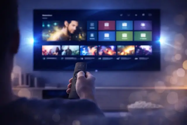 Choosing a channel with the remote on Titan IPTV